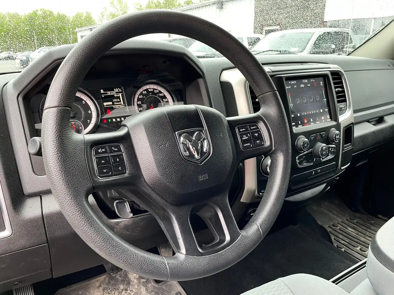 RAM 1500 снимка RAM 1500