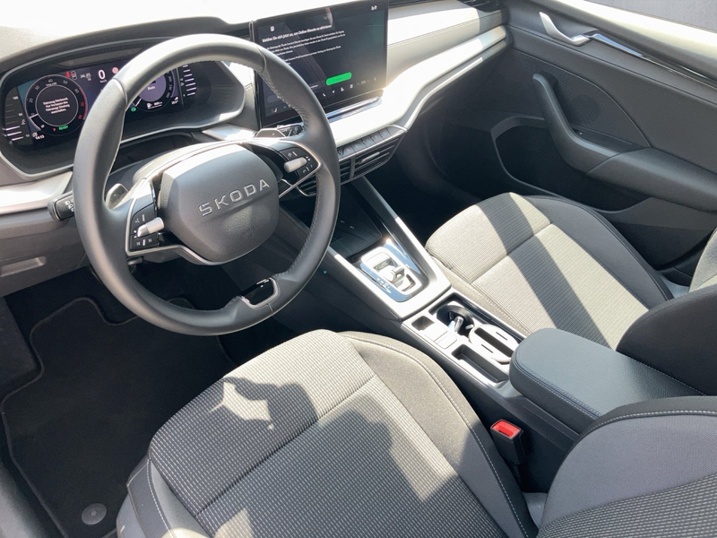 Skoda Octavia Selection TSI mHEV DSG — photo 9