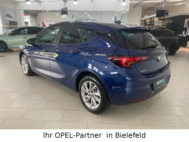 Opel Astra view 6