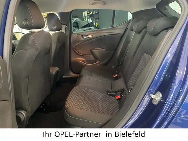 Opel Astra view 12