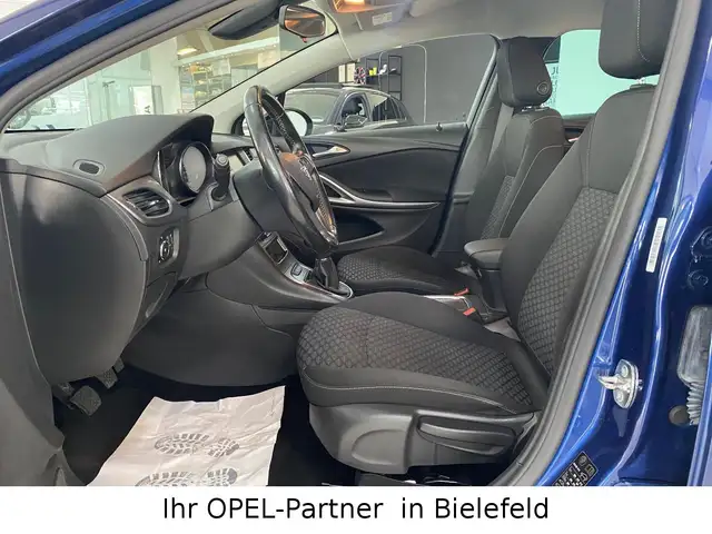 Opel Astra view 8