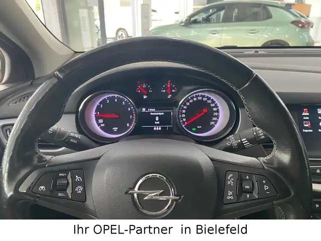 Opel Astra view 15
