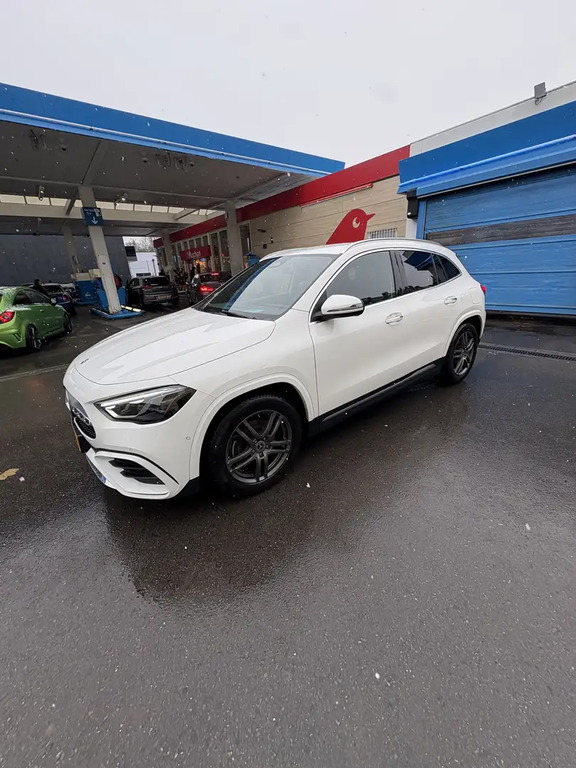 Mercedes-Benz GLA 200 d 8G-DCT AMG Line Advanced Plus - 2