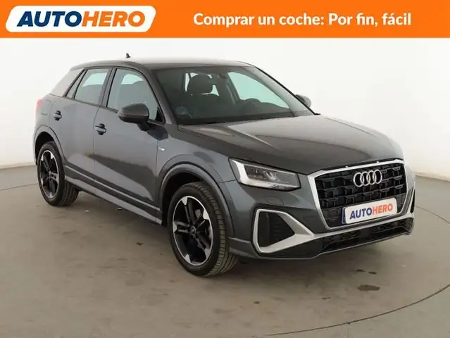 Audi Q2 view 8