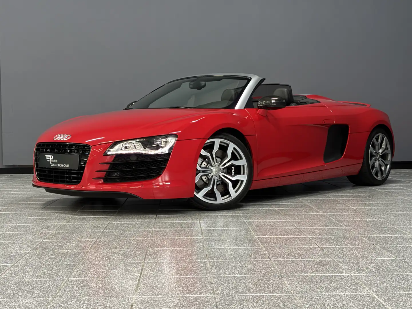 Audi R8 Spyder 4.2 V8 FSI quattro Rojo - 1