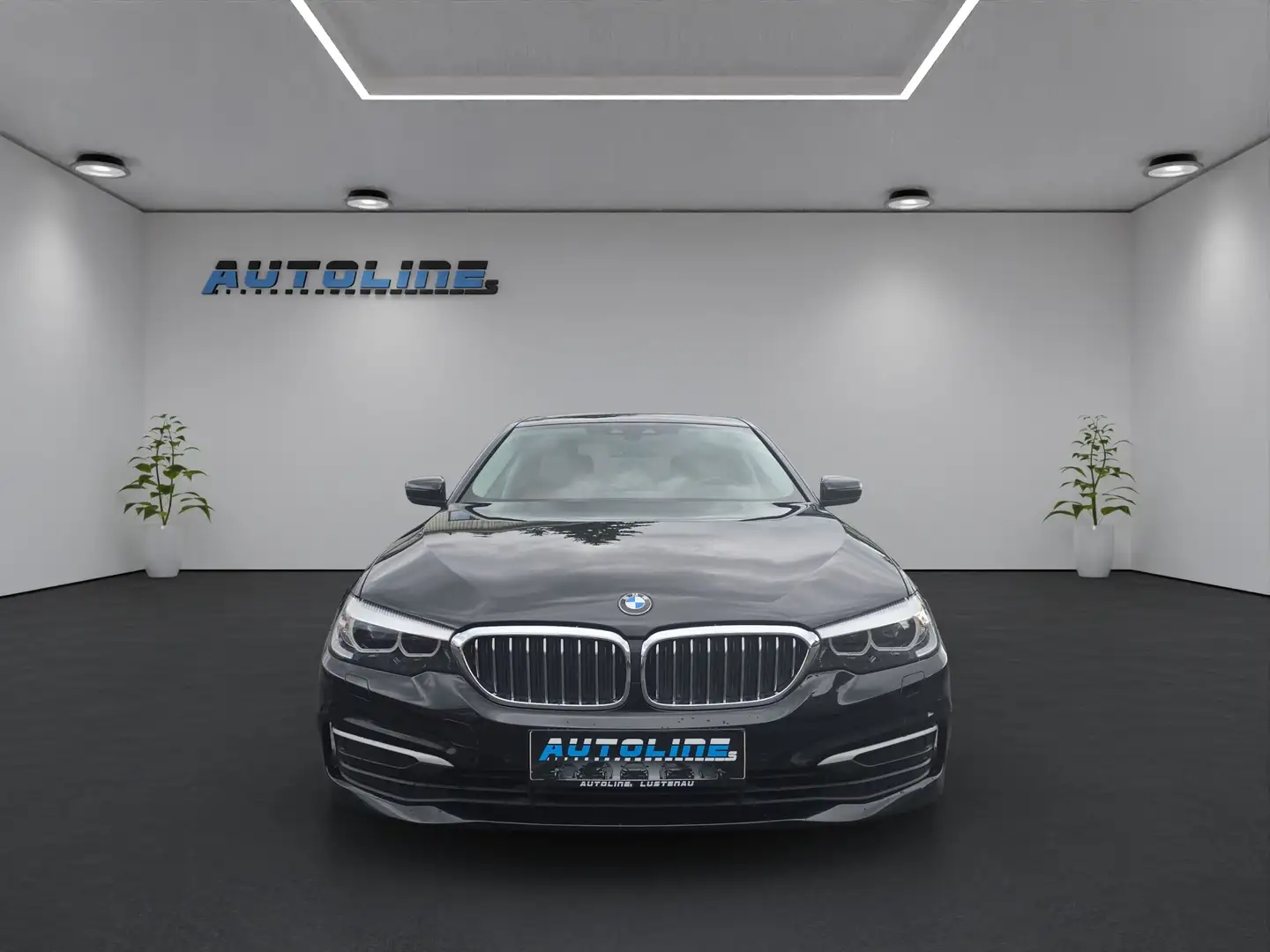 BMW 530 d *LED* *NAVI* *KAM* *LEDER* *HEAD-UP* *SITZH* Schwarz - 2