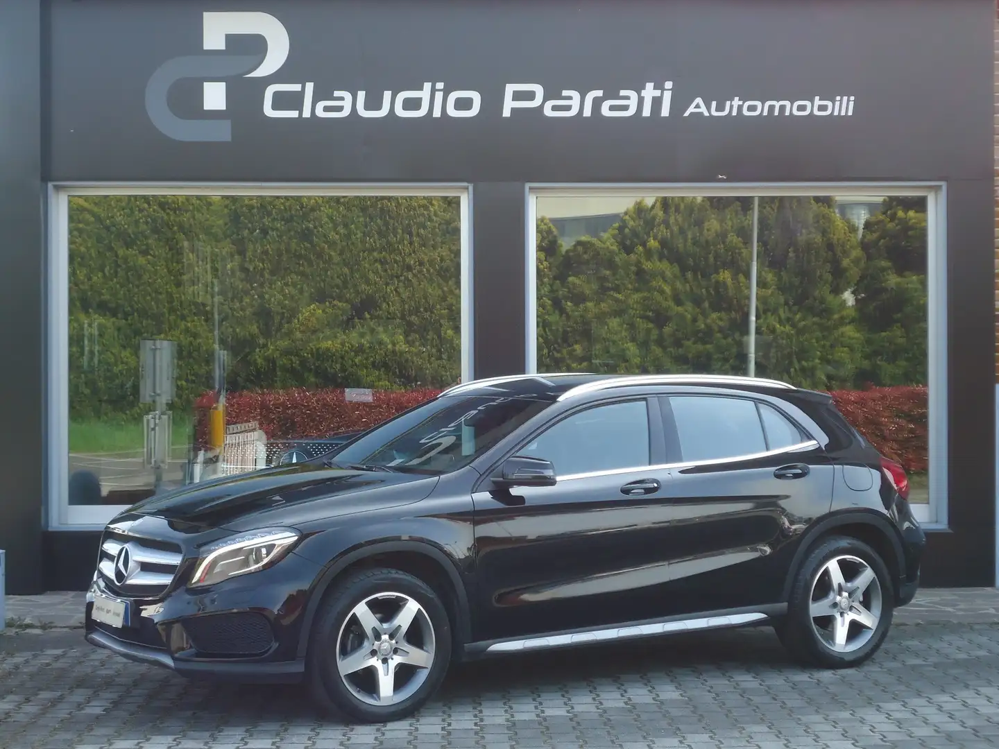 Mercedes-Benz GLA 200 d AUTOMATIC 4MATIC PREMIUM Nero - 1