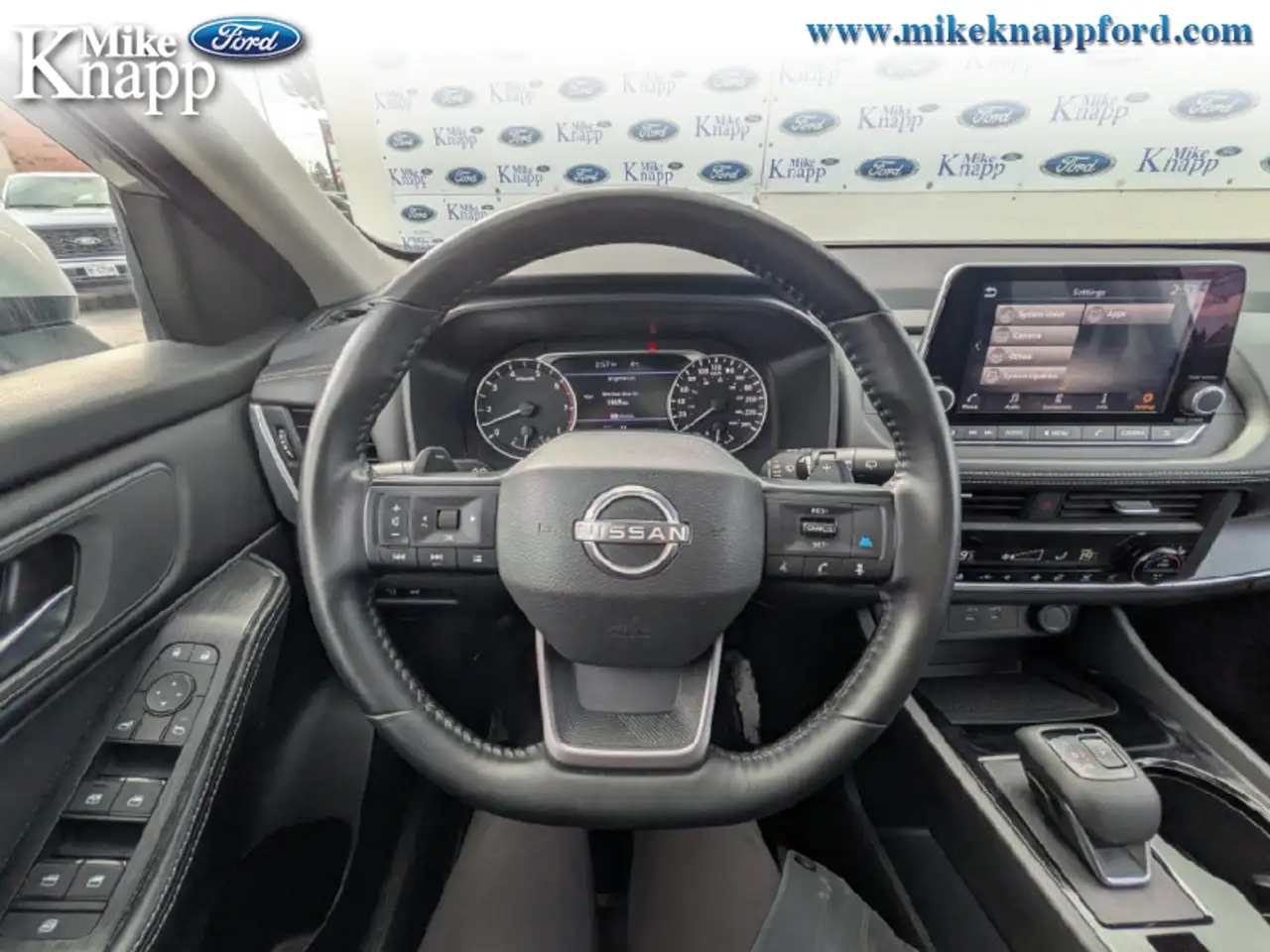 Nissan Rogue снимка Nissan Rogue