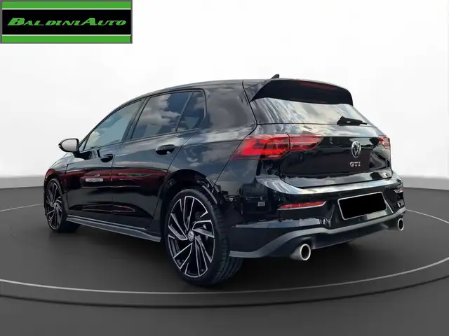 Volkswagen Golf view 4