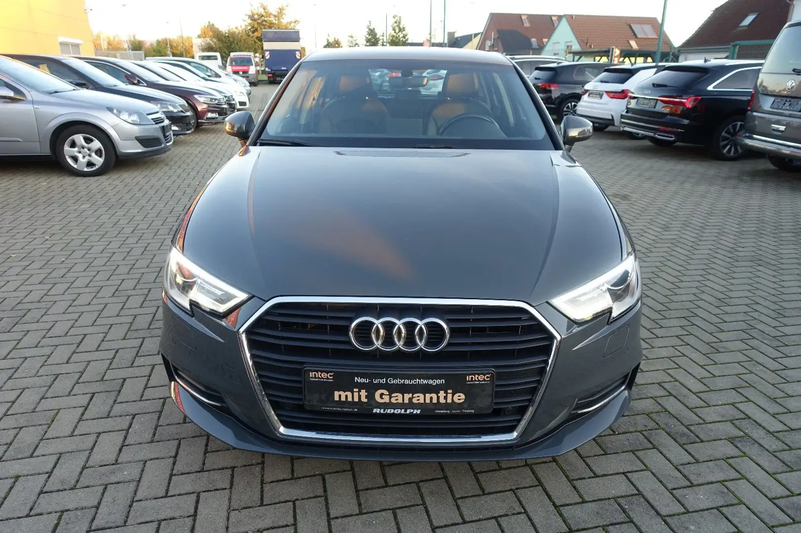 Audi A3 Sportback*Bi-Xenon*Tempom*Navi*PDC*1.Hand* Grau - 2