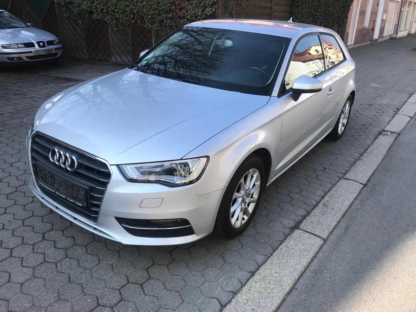 Audi A3 1.2 TFSI Attraction Argento - 1