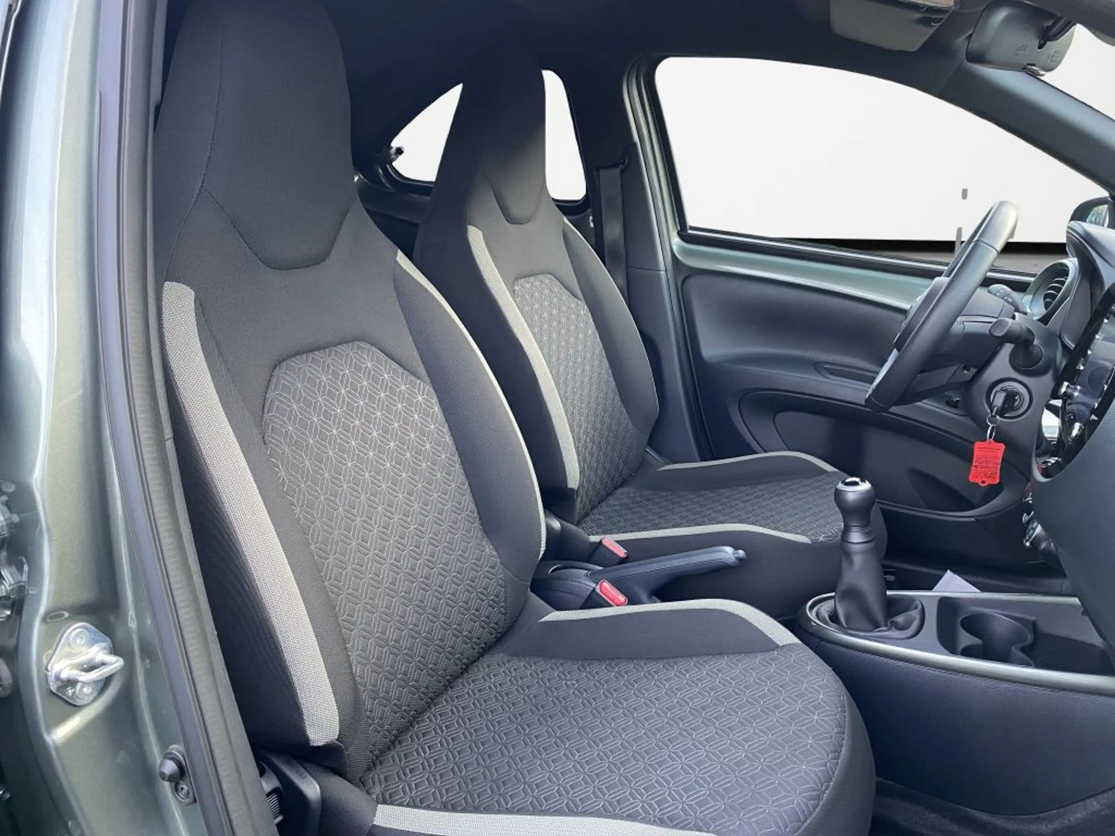 Toyota Aygo X Pulse *Allwetter+Carplay+AndroidAuto* — photo 15