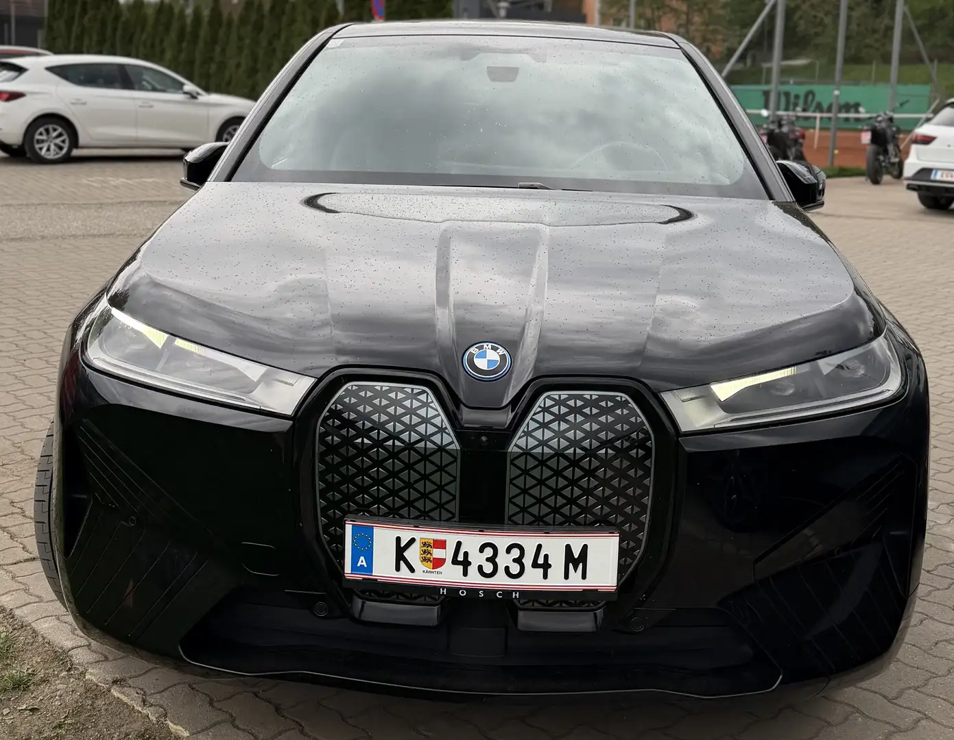 BMW iX All Black / Head Up/ Garantie 06/29 Sportp/ Allrad Schwarz - 2