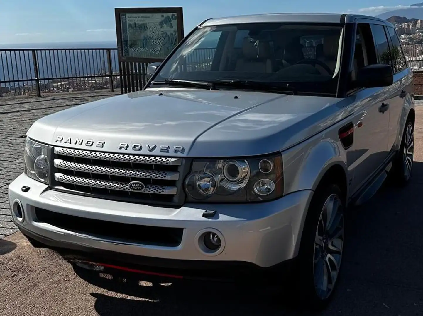 Land Rover Range Rover Sport Range Rover Sport 3.6TDV8 SE Aut. SE Gris - 1