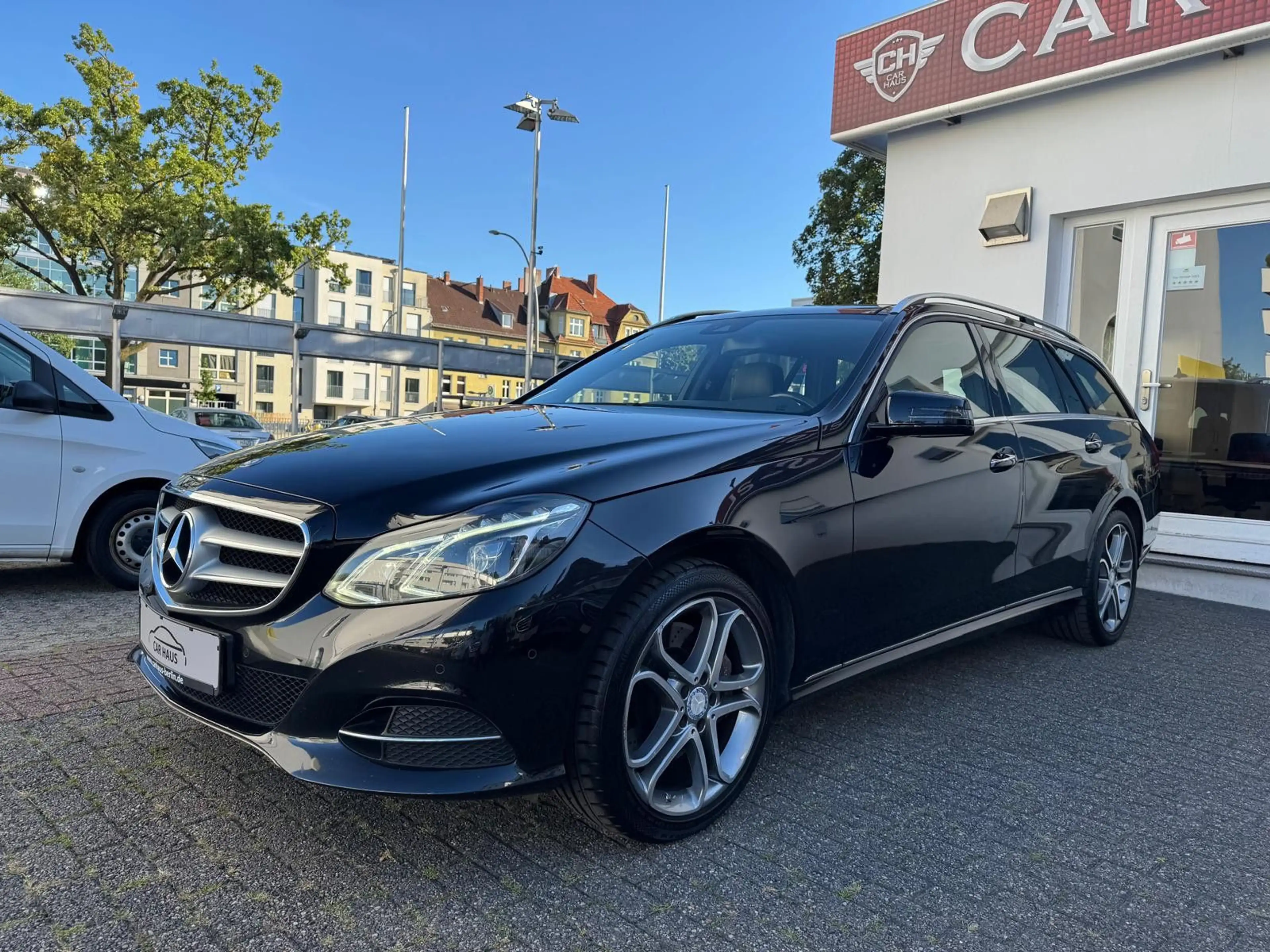 Mercedes-Benz E 350 T BlueTec Avantgarde * Aus 1. Hand * — photo 3
