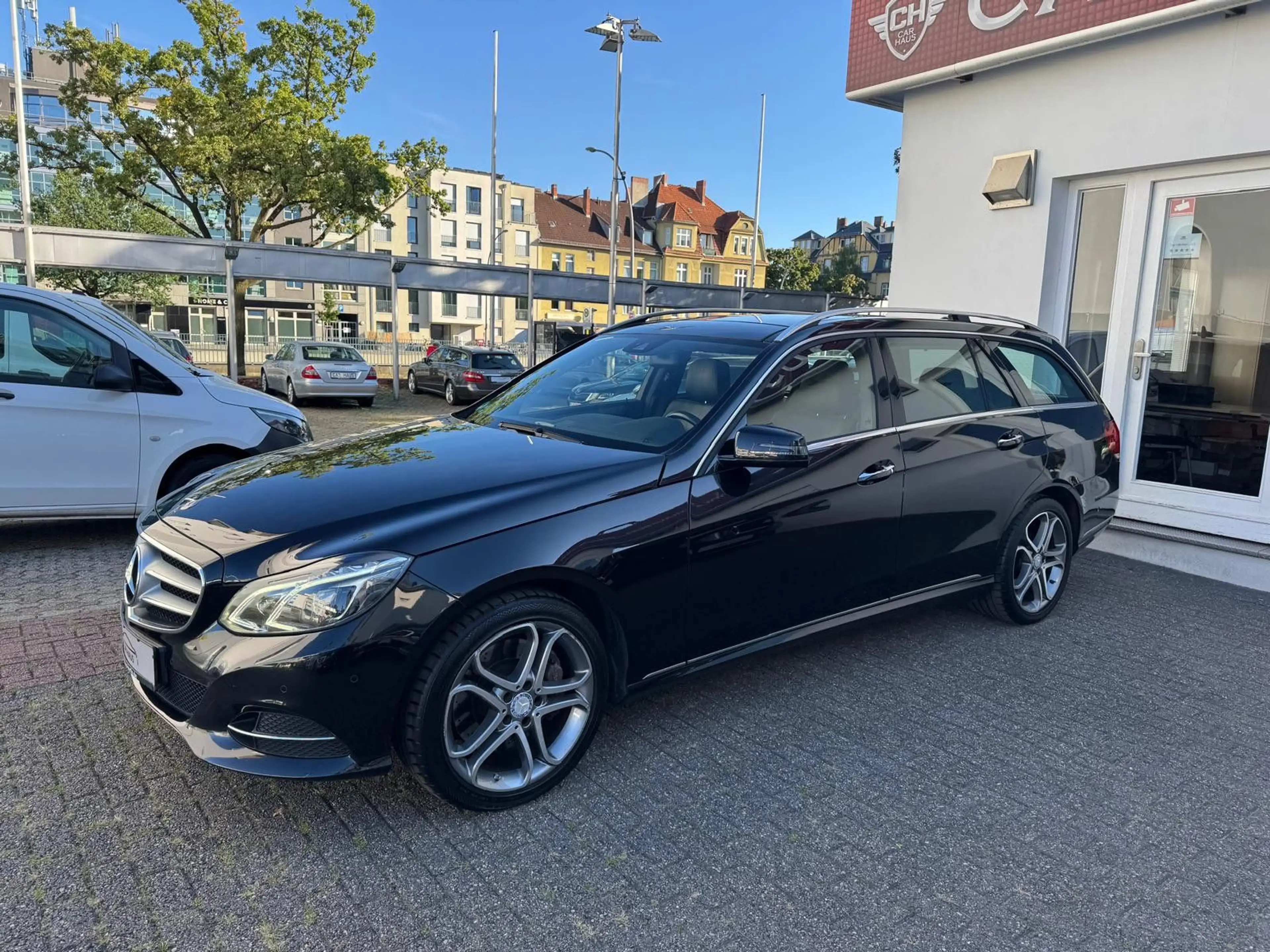 Mercedes-Benz E 350 T BlueTec Avantgarde * Aus 1. Hand * — photo 4