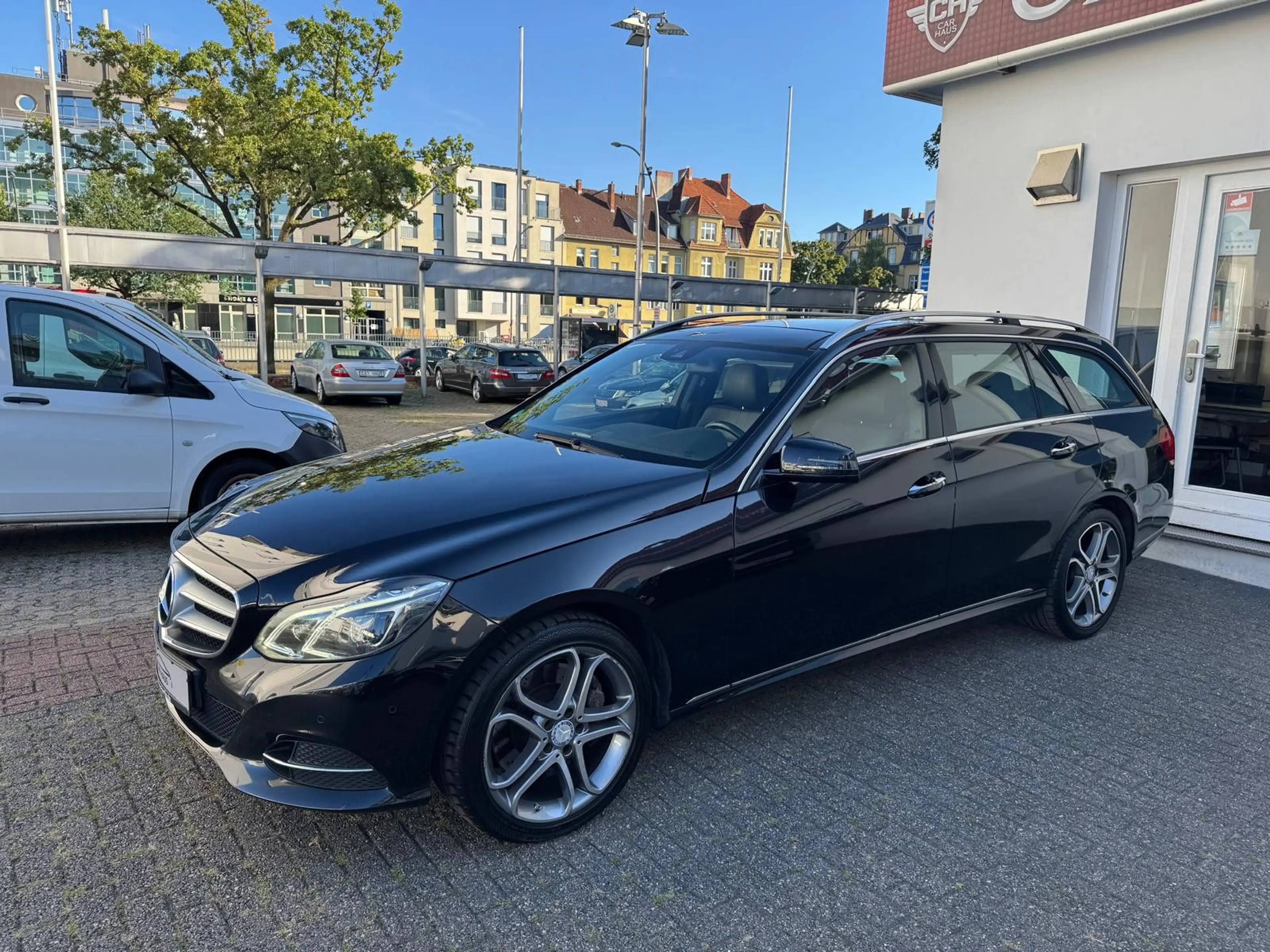 Mercedes-Benz E 350 T BlueTec Avantgarde * Aus 1. Hand * — photo 6