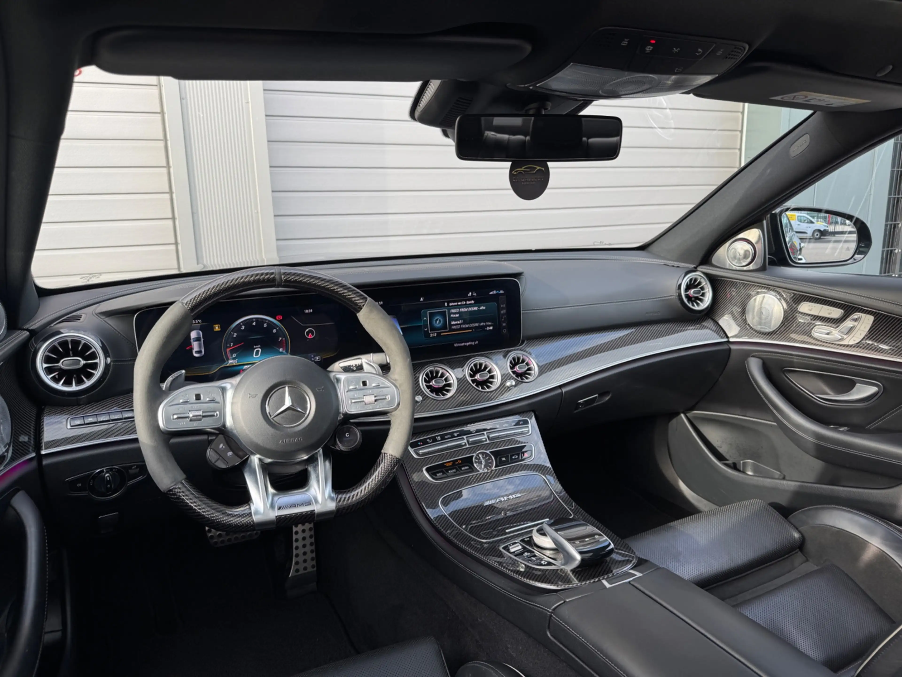 Mercedes-Benz E 63 AMG S 4MATIC+ Carbon BOMVOL — photo 34