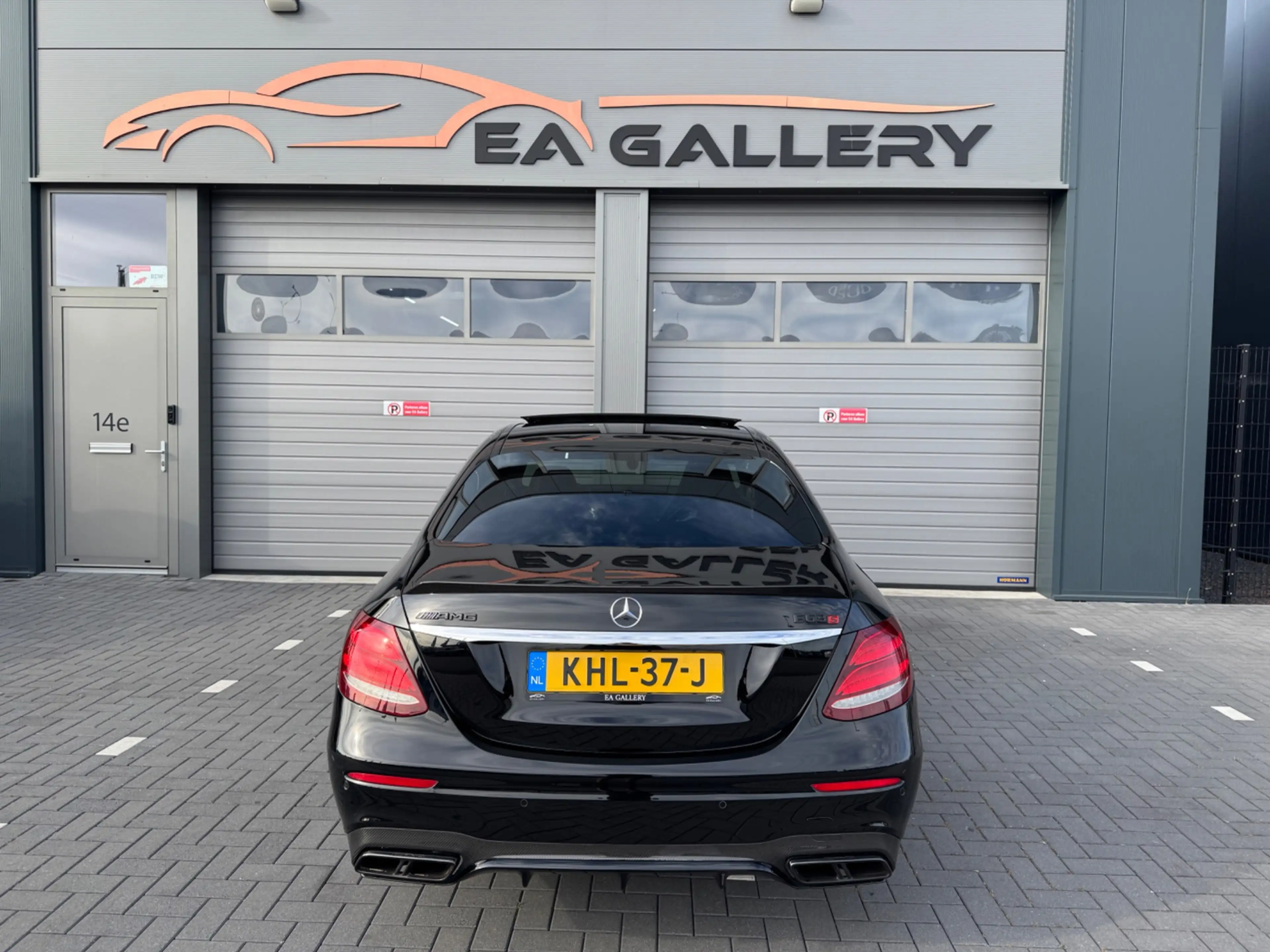 Mercedes-Benz E 63 AMG S 4MATIC+ Carbon BOMVOL — photo 26