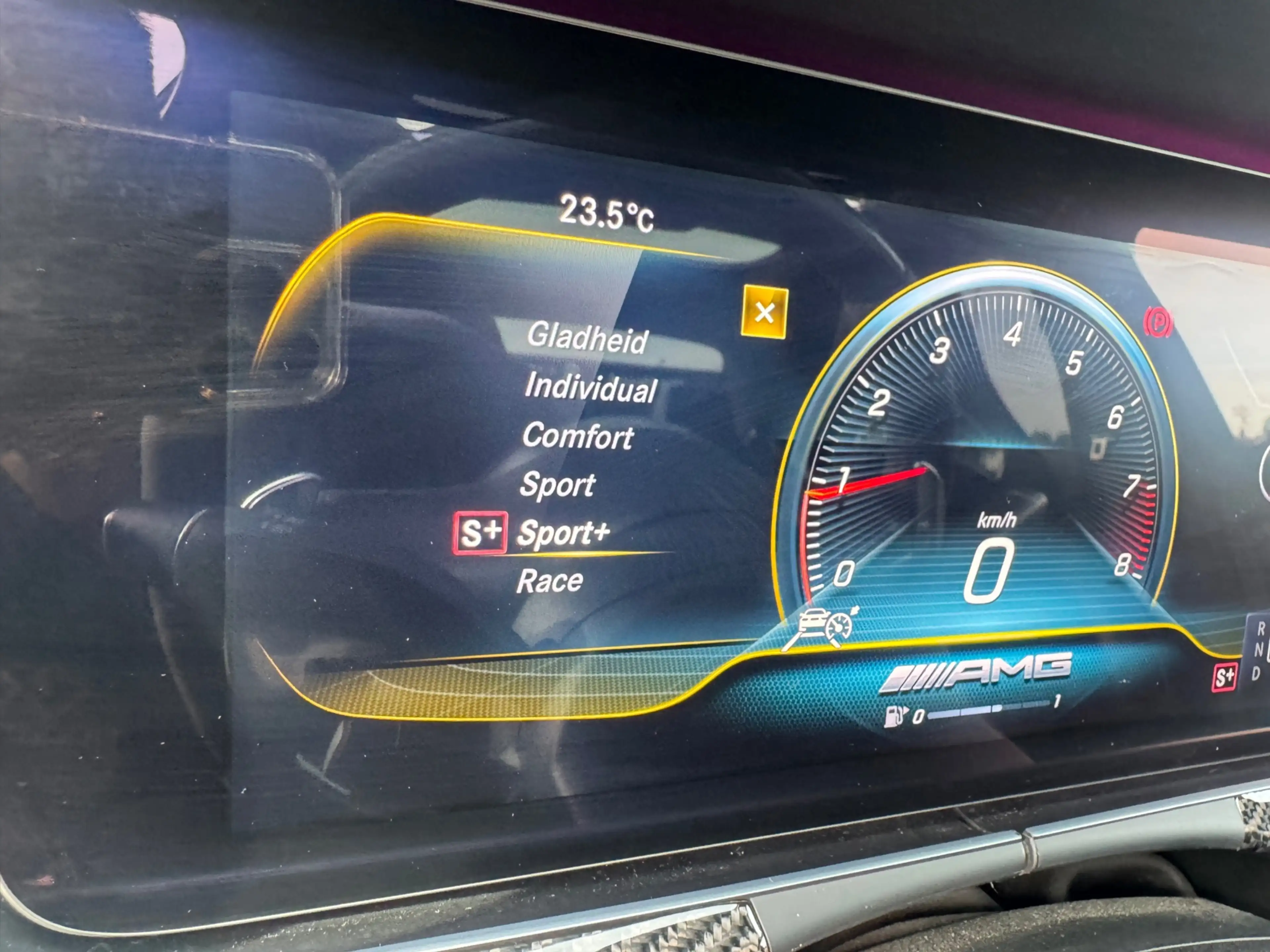 Mercedes-Benz E 63 AMG S 4MATIC+ Carbon BOMVOL — photo 39
