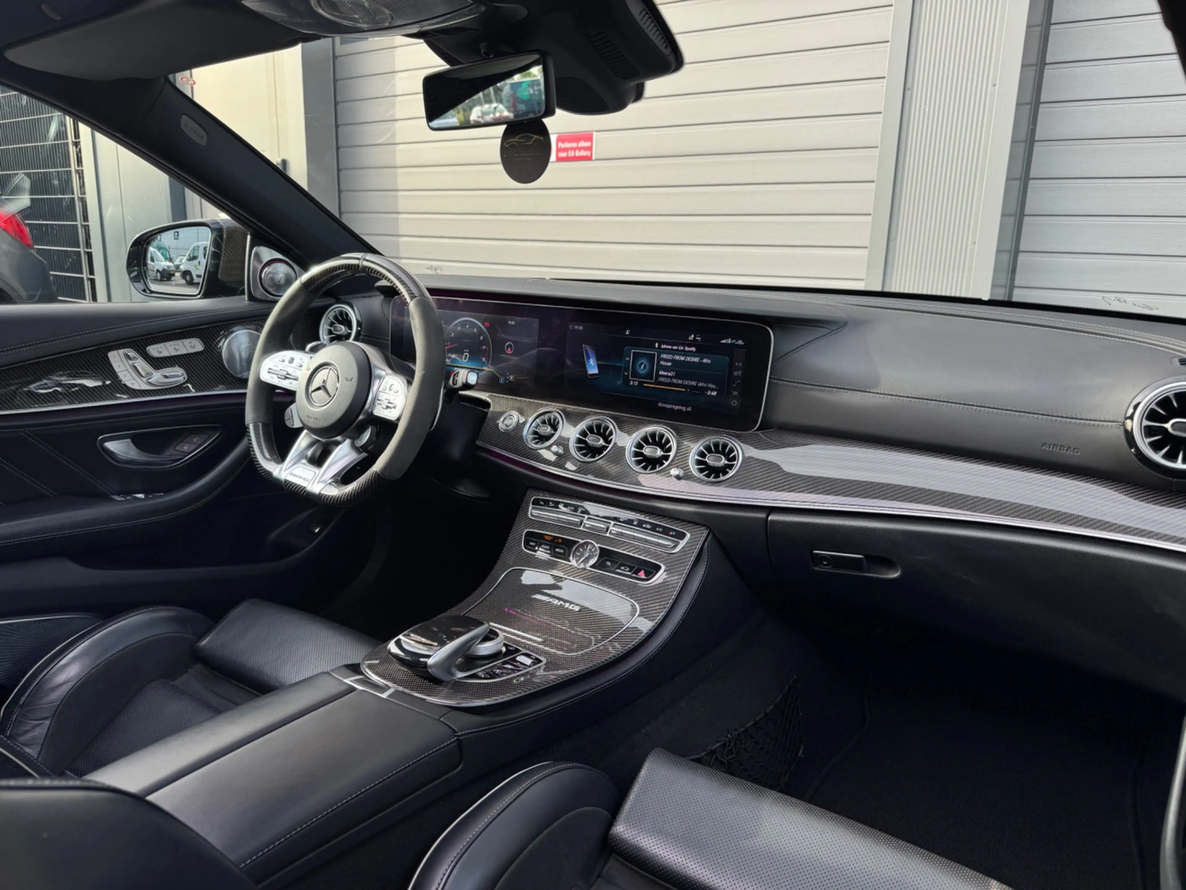 Mercedes-Benz E 63 AMG S 4MATIC+ Carbon BOMVOL — photo 36