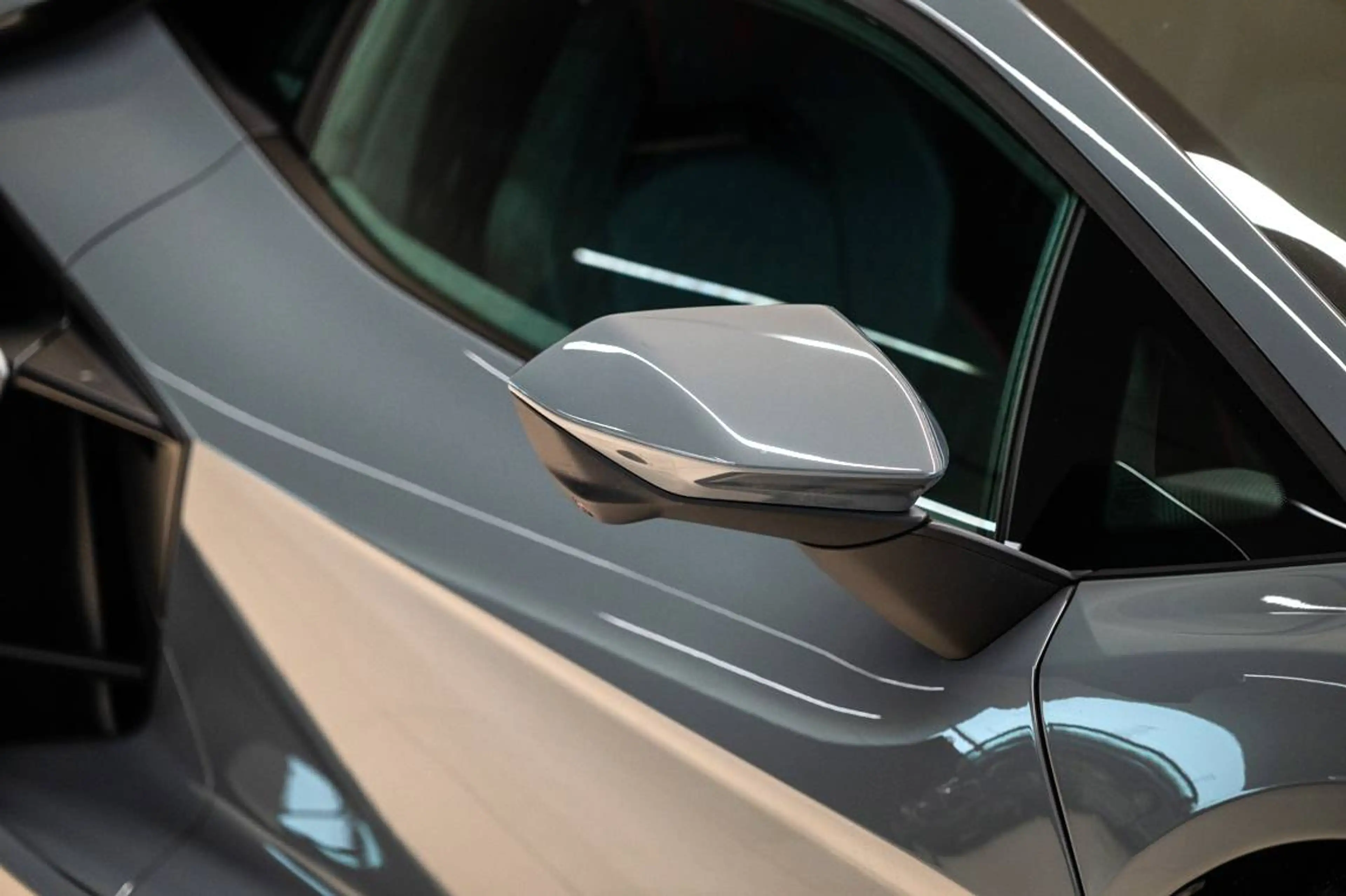 Lamborghini Revuelto Revuelto PHEV 6.5i V12 — photo 11