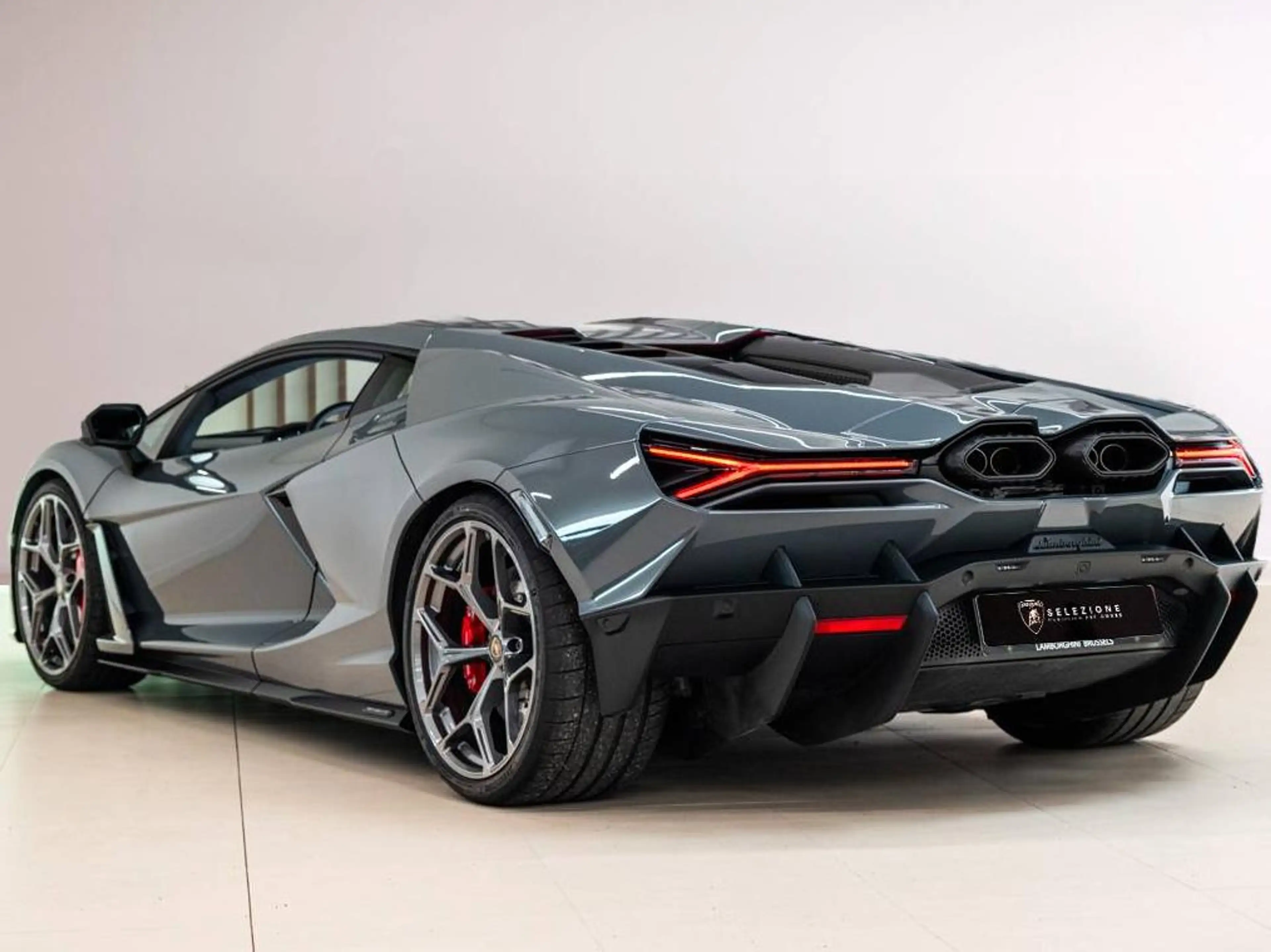 Lamborghini Revuelto Revuelto PHEV 6.5i V12 — photo 3