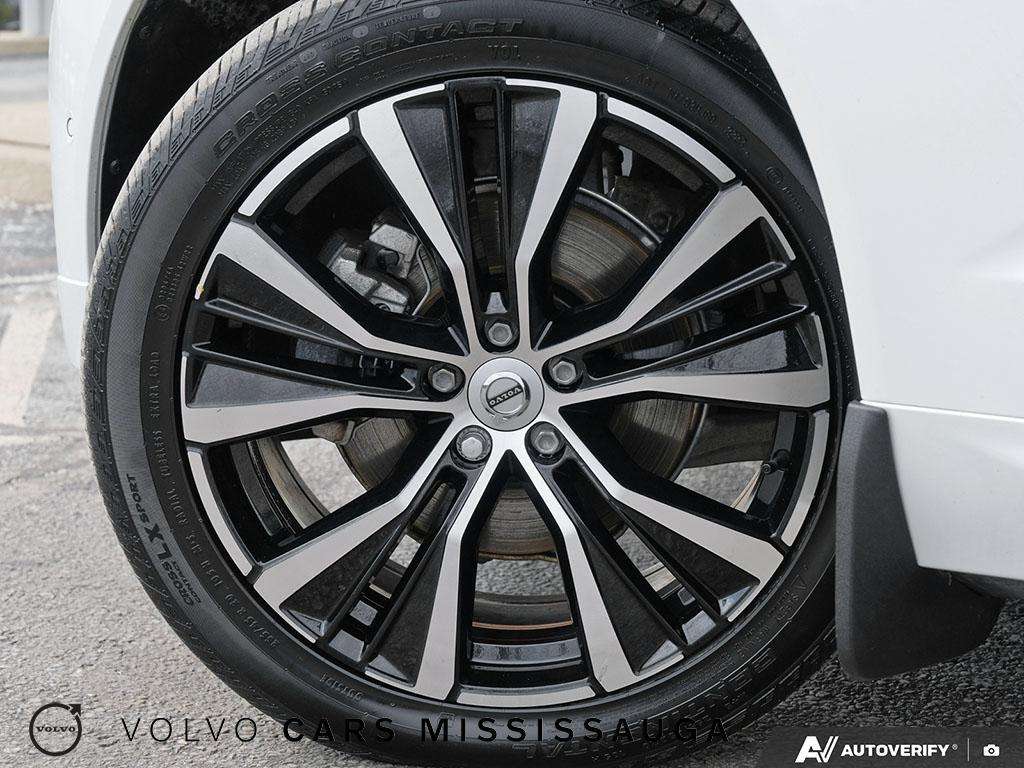 2024 Volvo XC60 Plus Dark Theme thumb 6