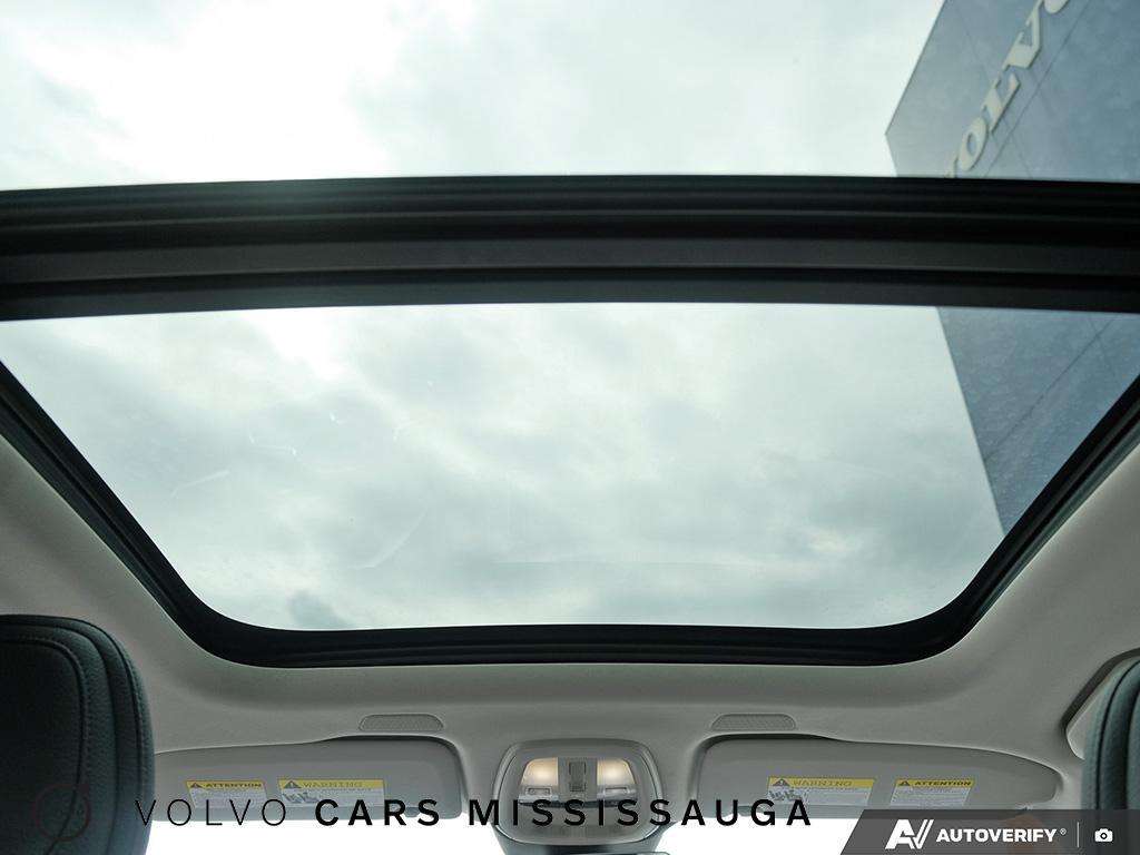 2024 Volvo XC60 Plus Dark Theme thumb 27