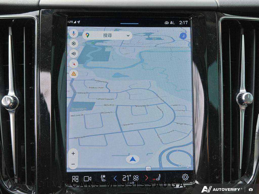 2024 Volvo XC60 Plus Dark Theme thumb 21