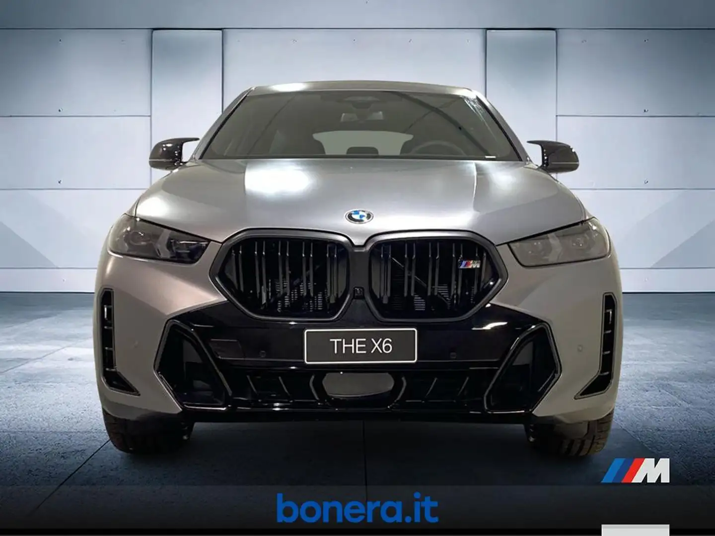 BMW X6 M 60i MSport Pro auto Šedá - 2