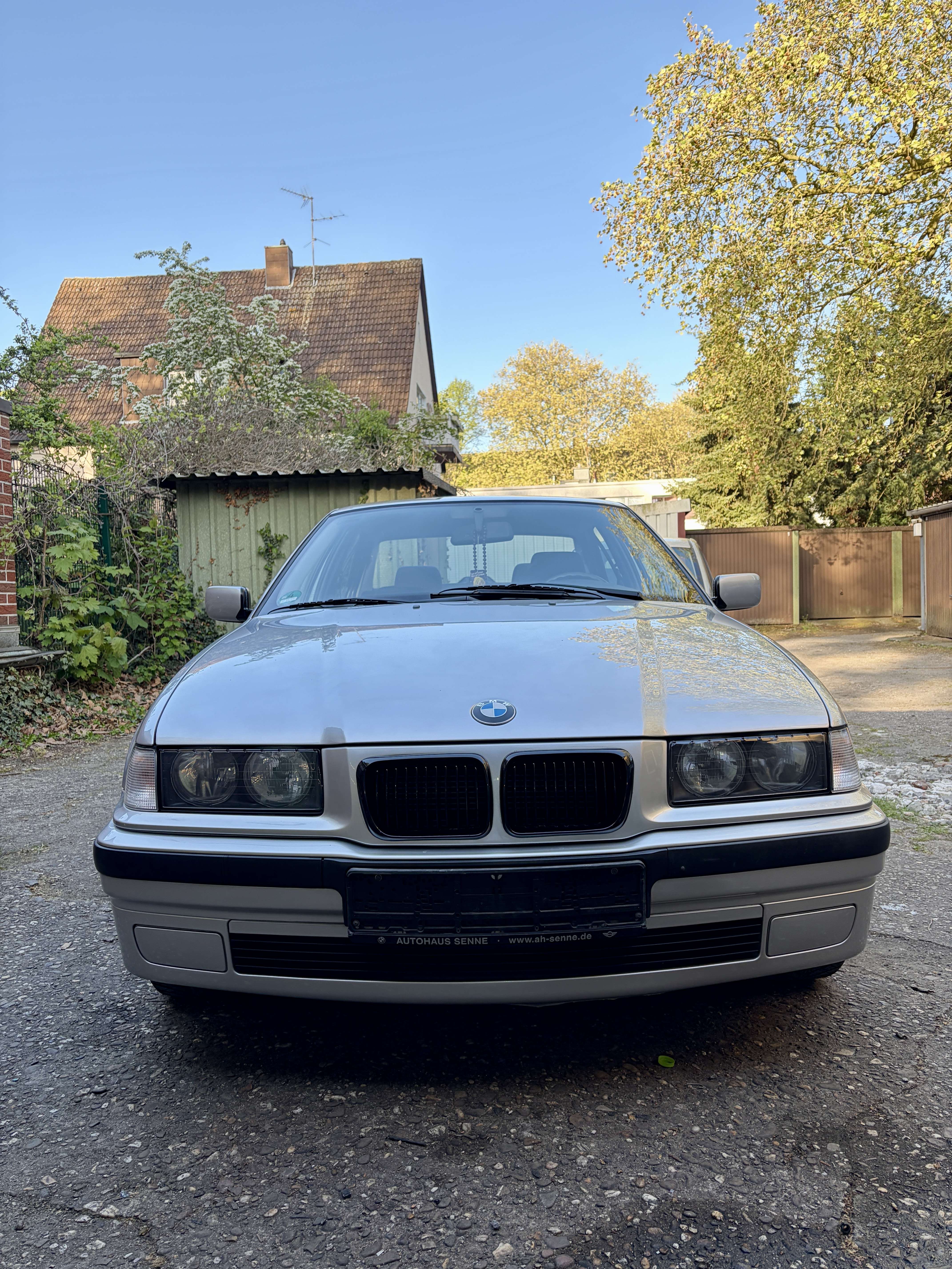 Second hand Bmw 3 Series 318