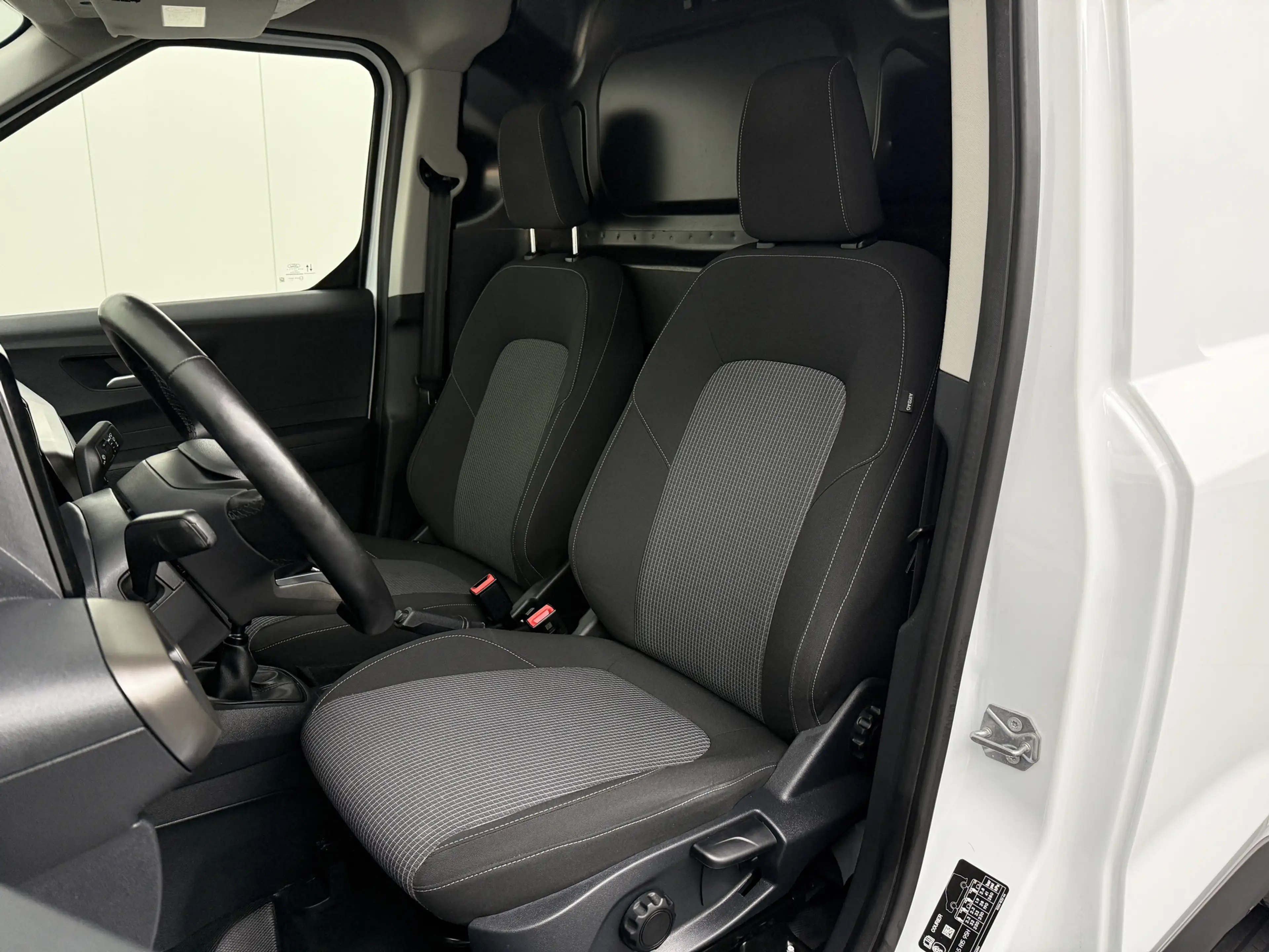 Ford Transit Courier Ecoblue | Navigatie | Camera | Airco | Cruise — photo 23