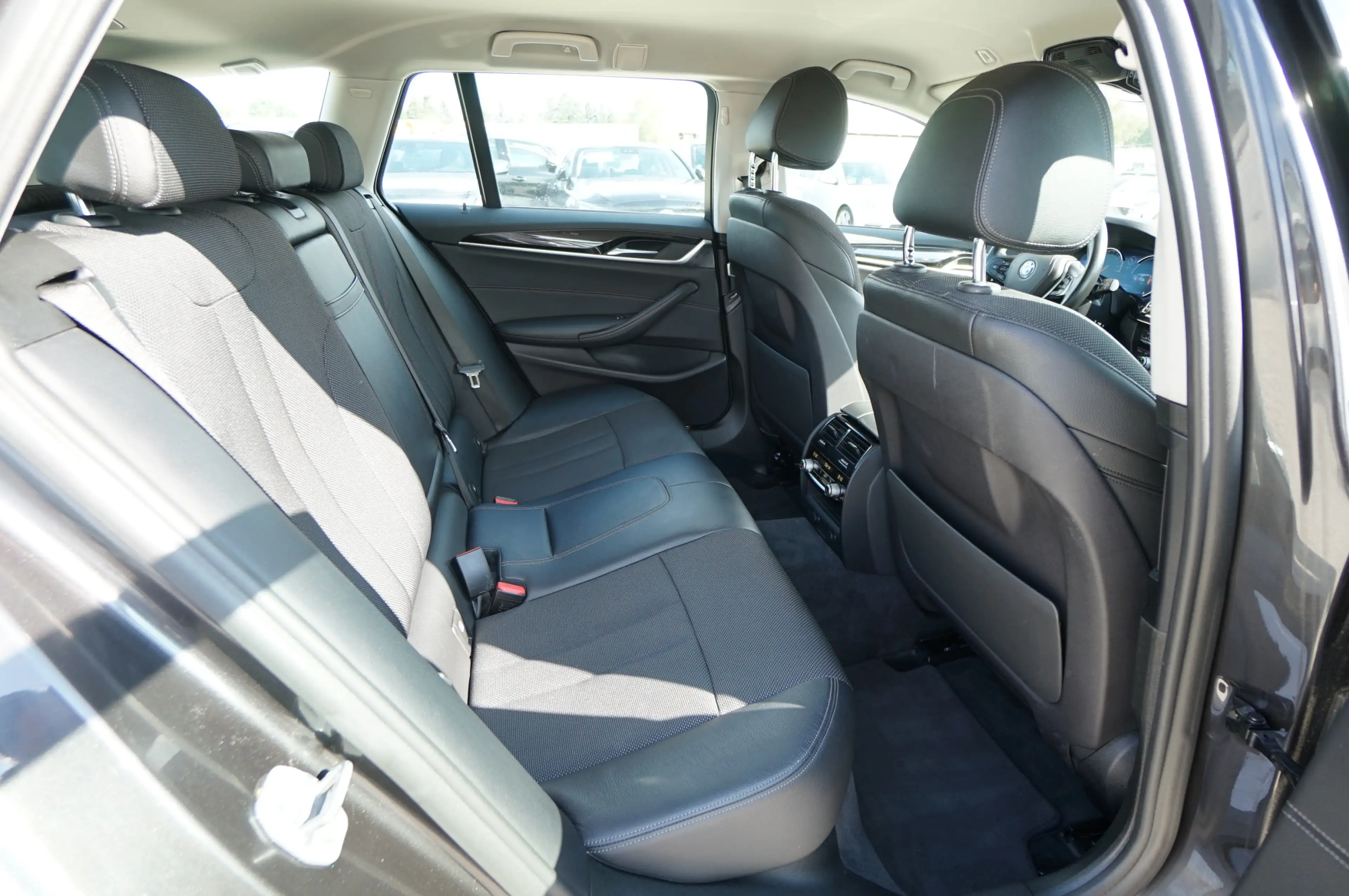 BMW 530 Touring Sport Line Aut. |LED| |AHK| |EURO6| — photo 15
