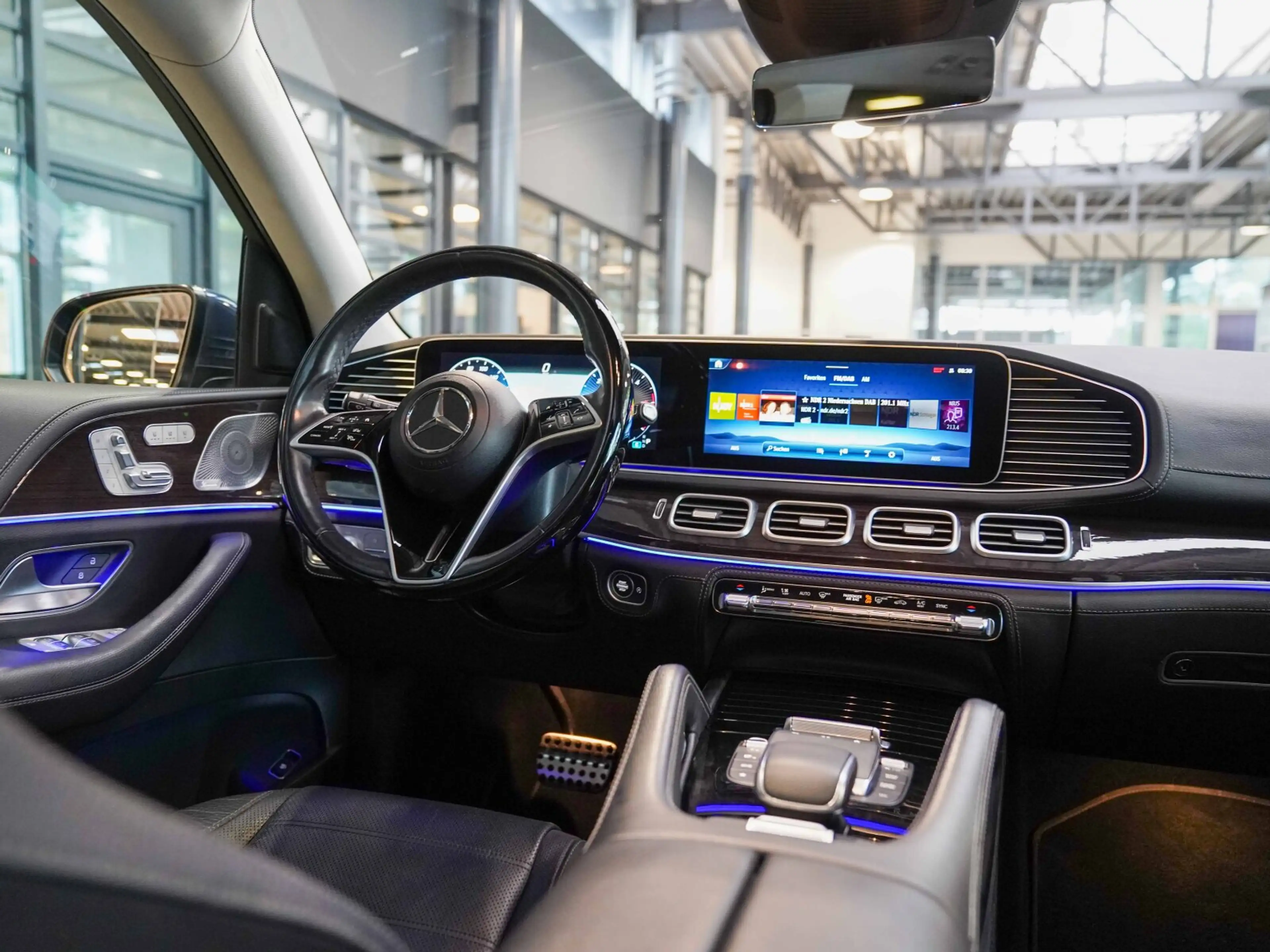 Mercedes-Benz GLS 450 GLS 450 d 4M AMG Line 63 AMG Umbau AHK Pano 360° — photo 10