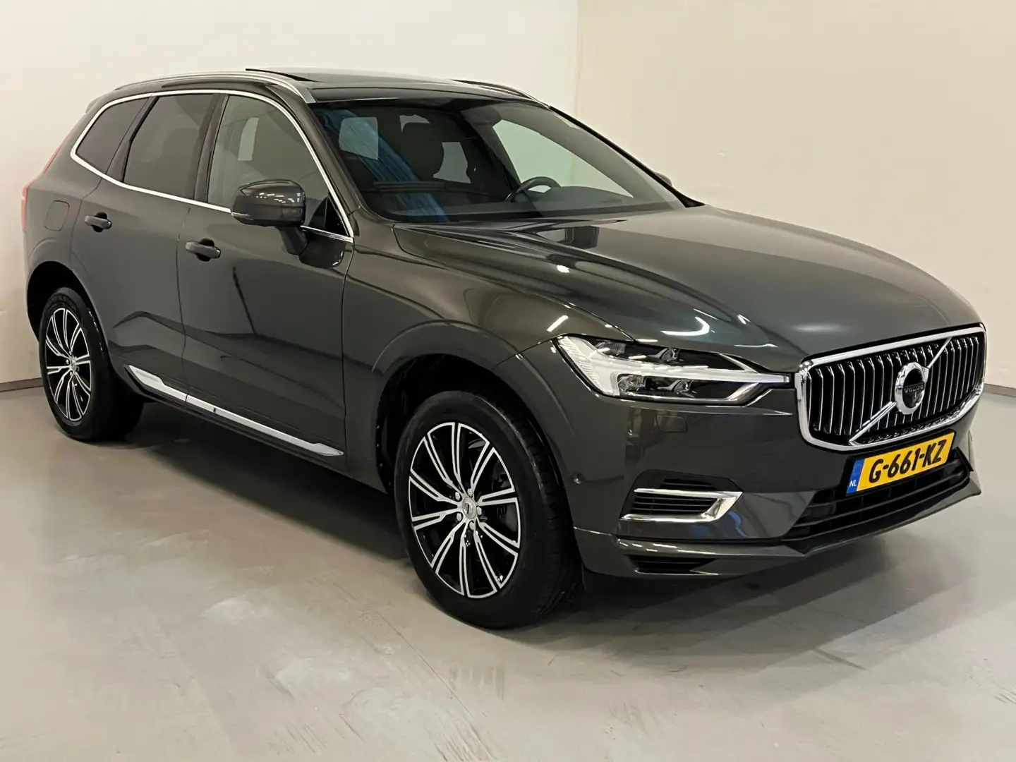 Volvo XC60 2.0 T8 Twin Engine AWD Inscription / BTW / B&W / M Grijs - 2