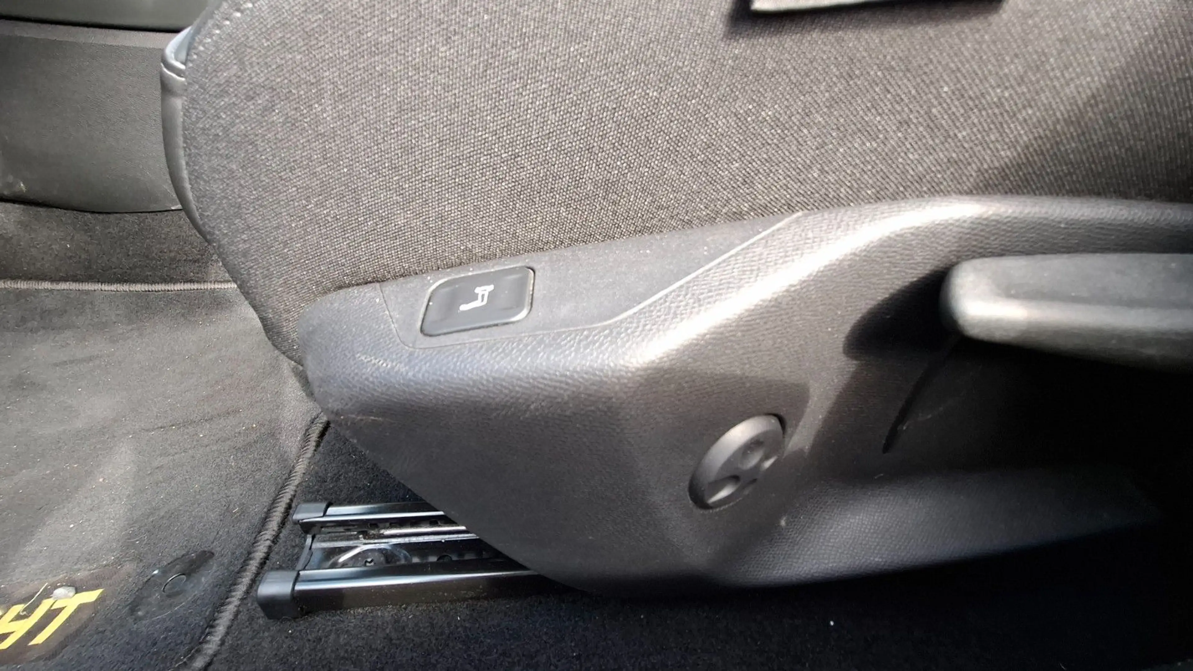 Peugeot 308 SW Allure Pack KAMERA NAVI ACC — photo 13