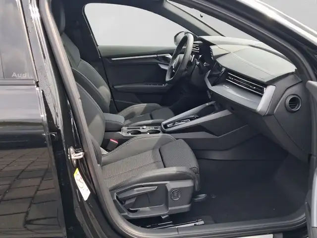 Audi A3 view 4