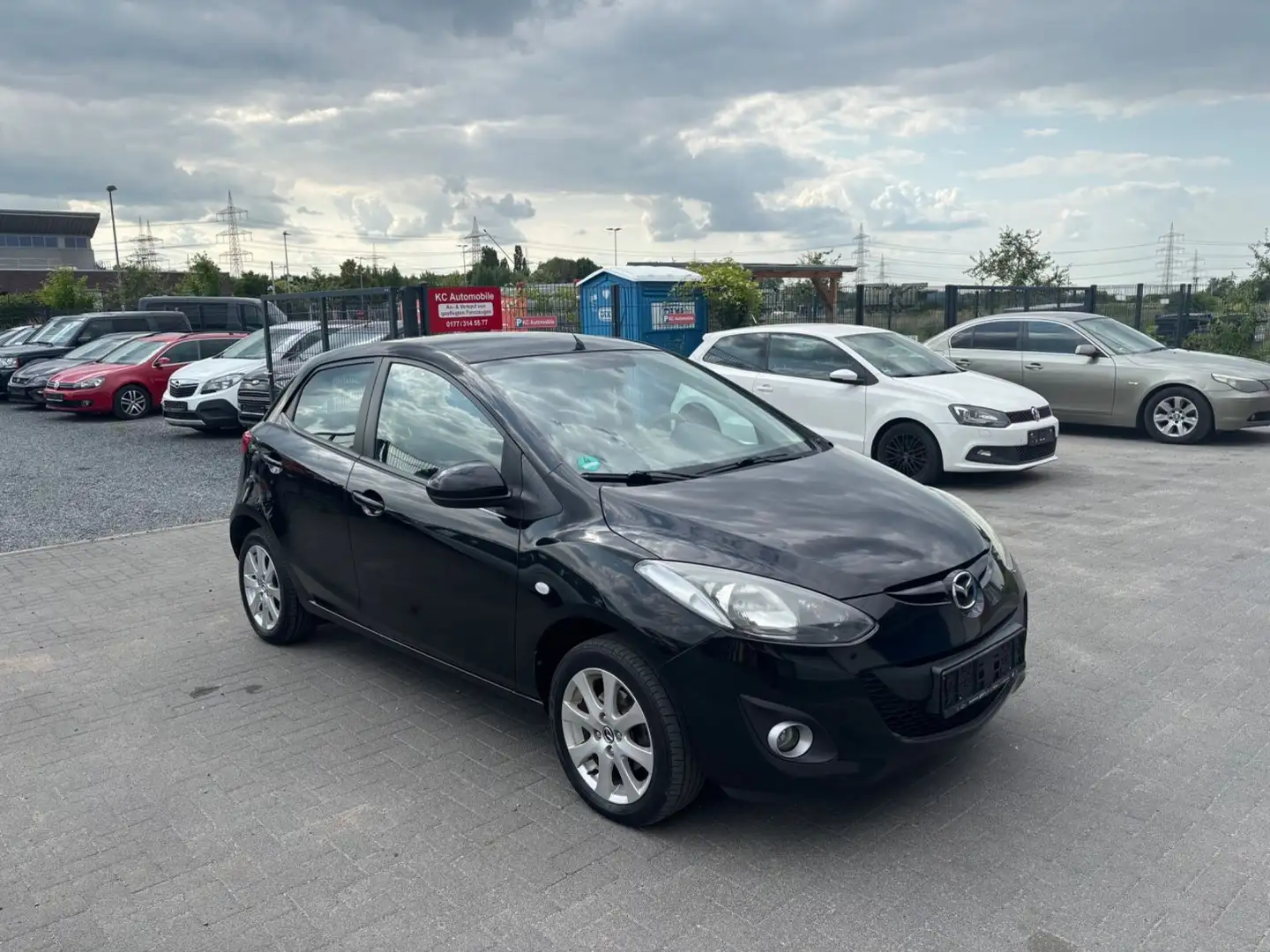 Mazda 2 Lim. 1.3 Edition*KLIMA*5TÜRIG*TÜV 12-2026* Noir - 1