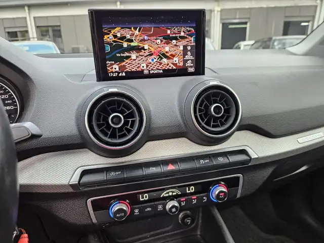 Audi Q2 view 14