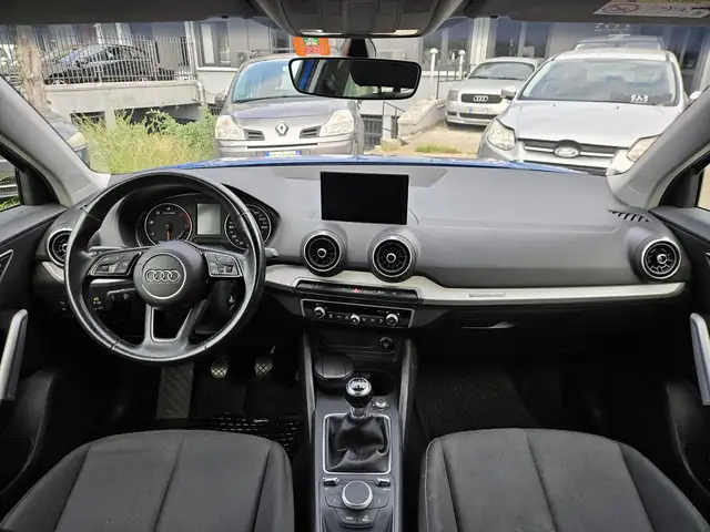 Audi Q2 view 10