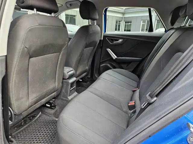 Audi Q2 view 9