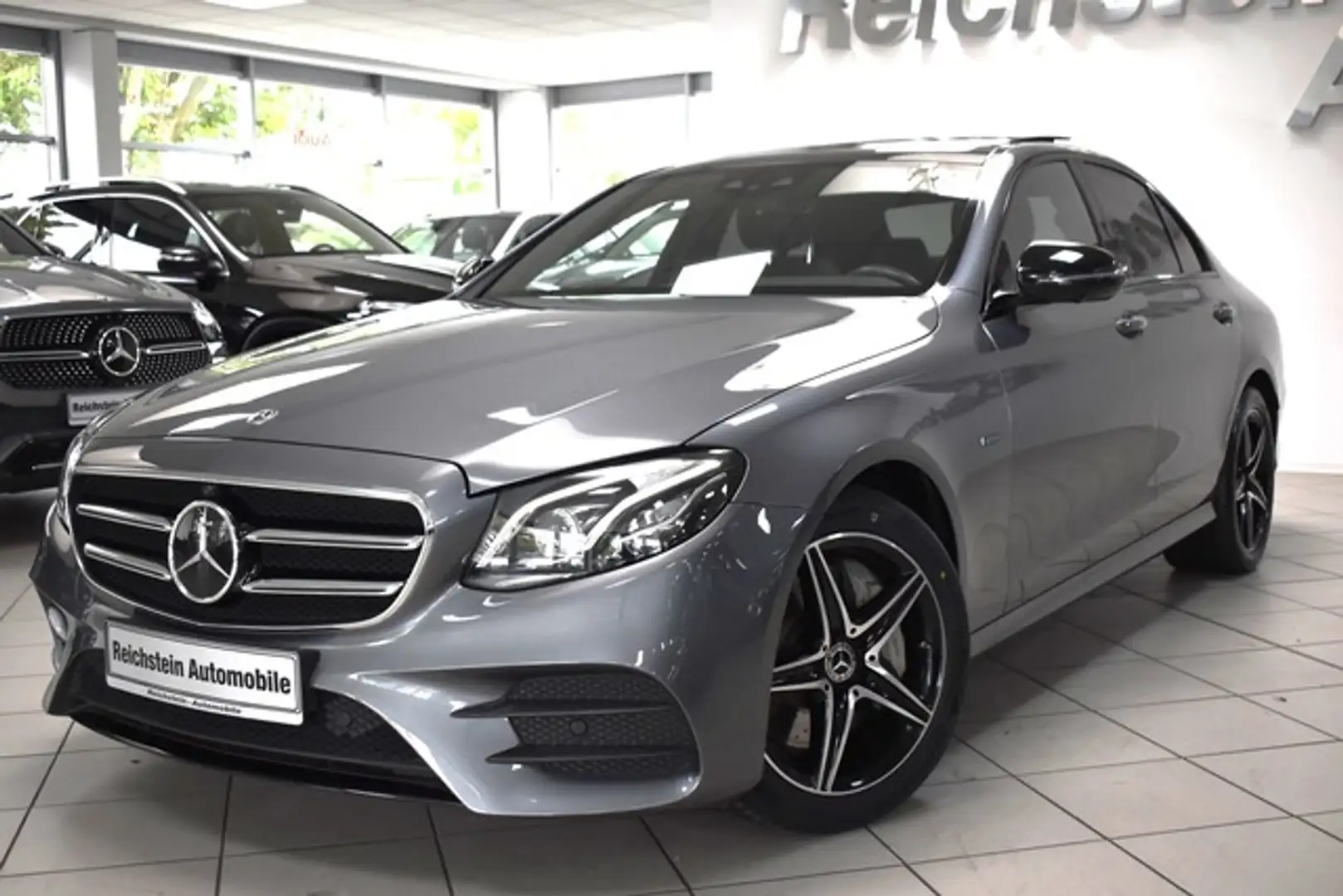 Mercedes-Benz E 300 de AMG NIGHT MEMORY AIRM HUD NETTO 26. Gris - 1