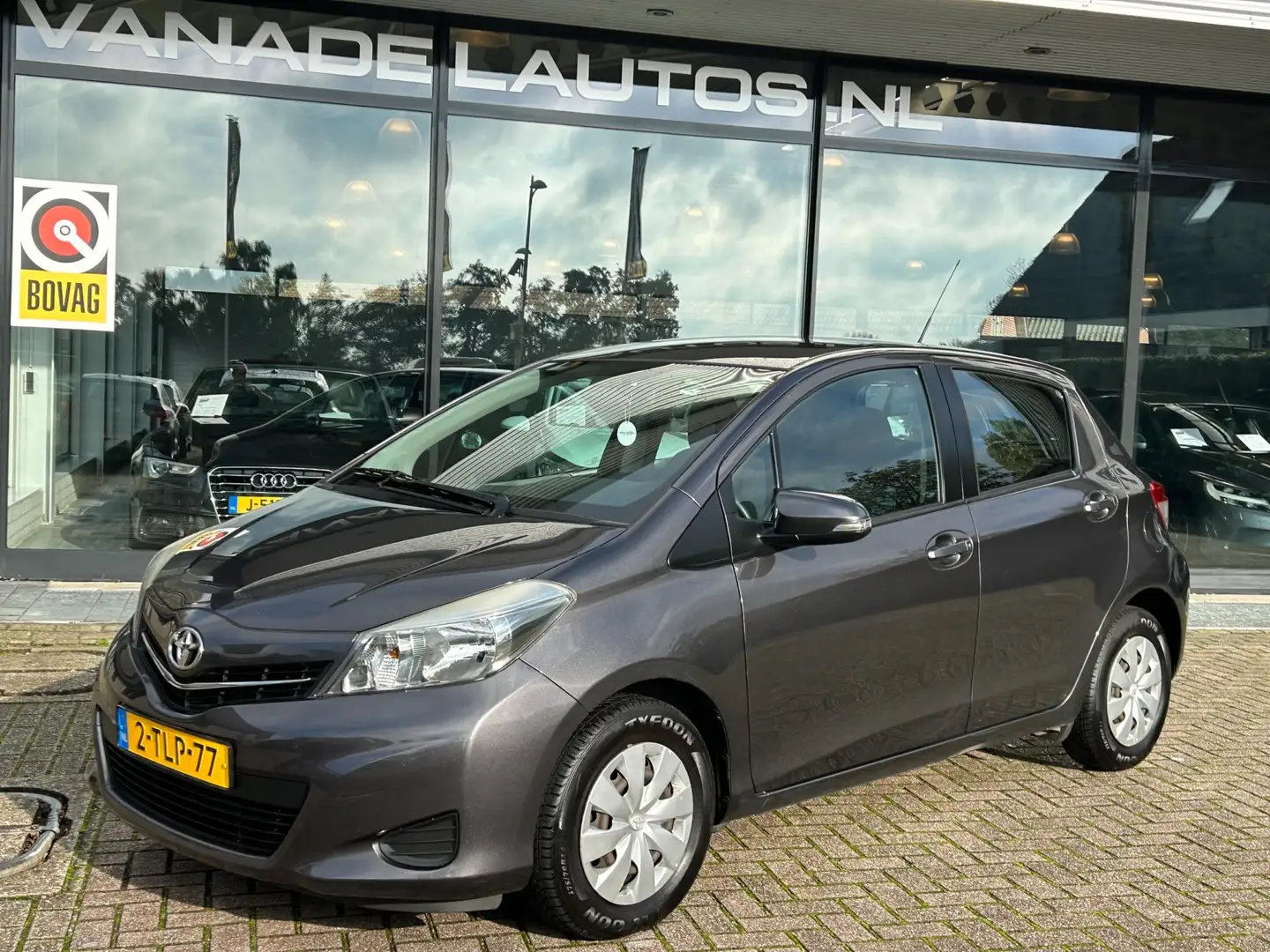 Toyota Yaris 1.0 VVT-i Aspiration 5Drs Airco Camera Bluetooth N Gris - 1