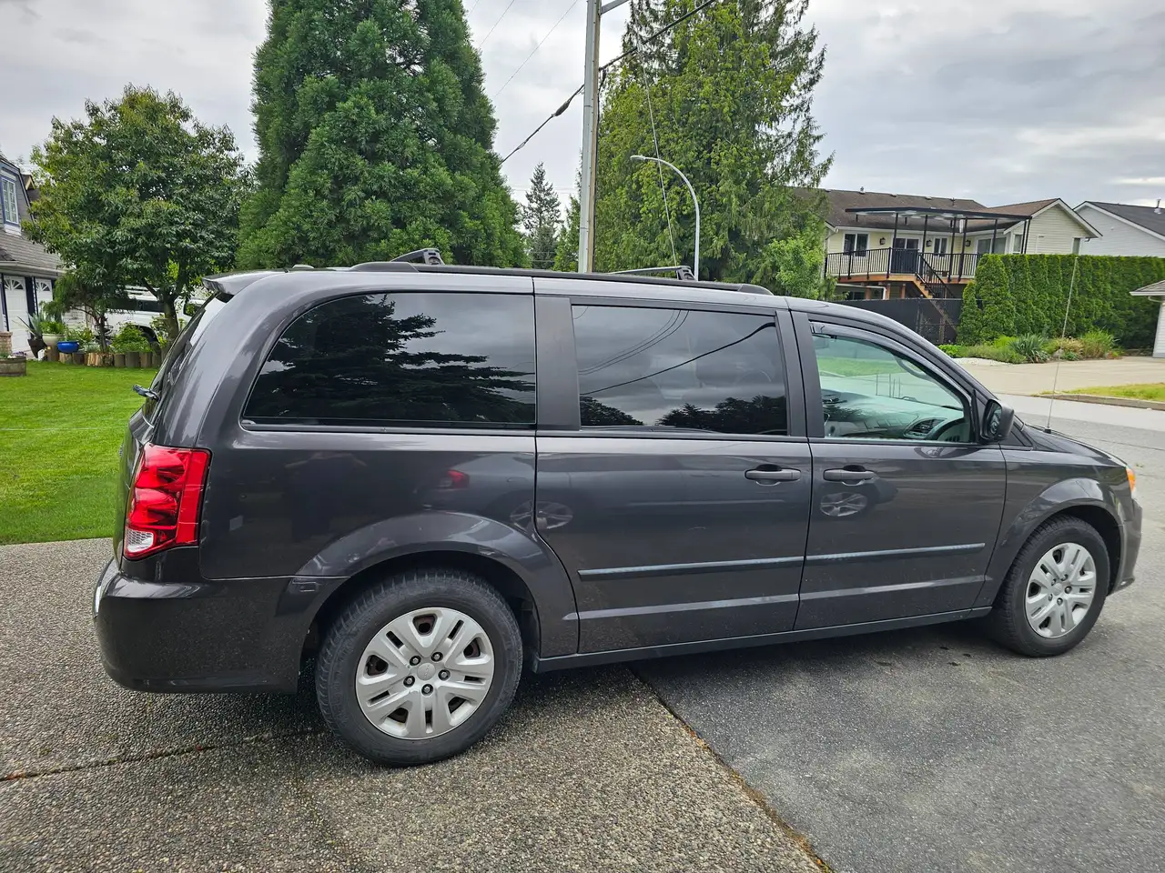 Dodge Grand Caravan photo Dodge Grand Caravan