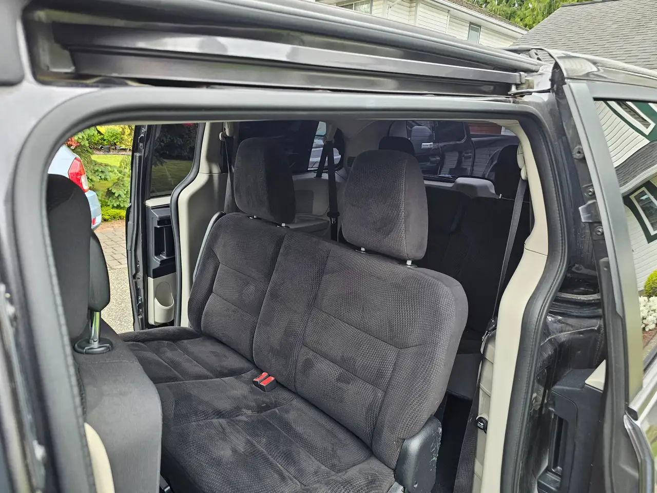 Dodge Grand Caravan photo Dodge Grand Caravan