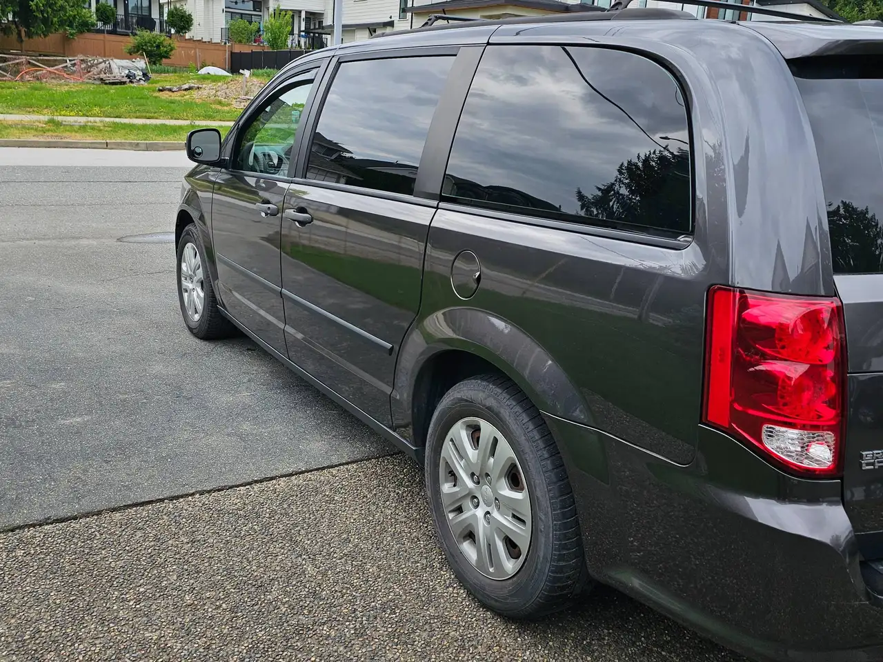 Dodge Grand Caravan photo Dodge Grand Caravan