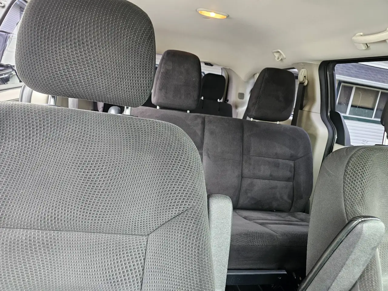 Dodge Grand Caravan photo Dodge Grand Caravan