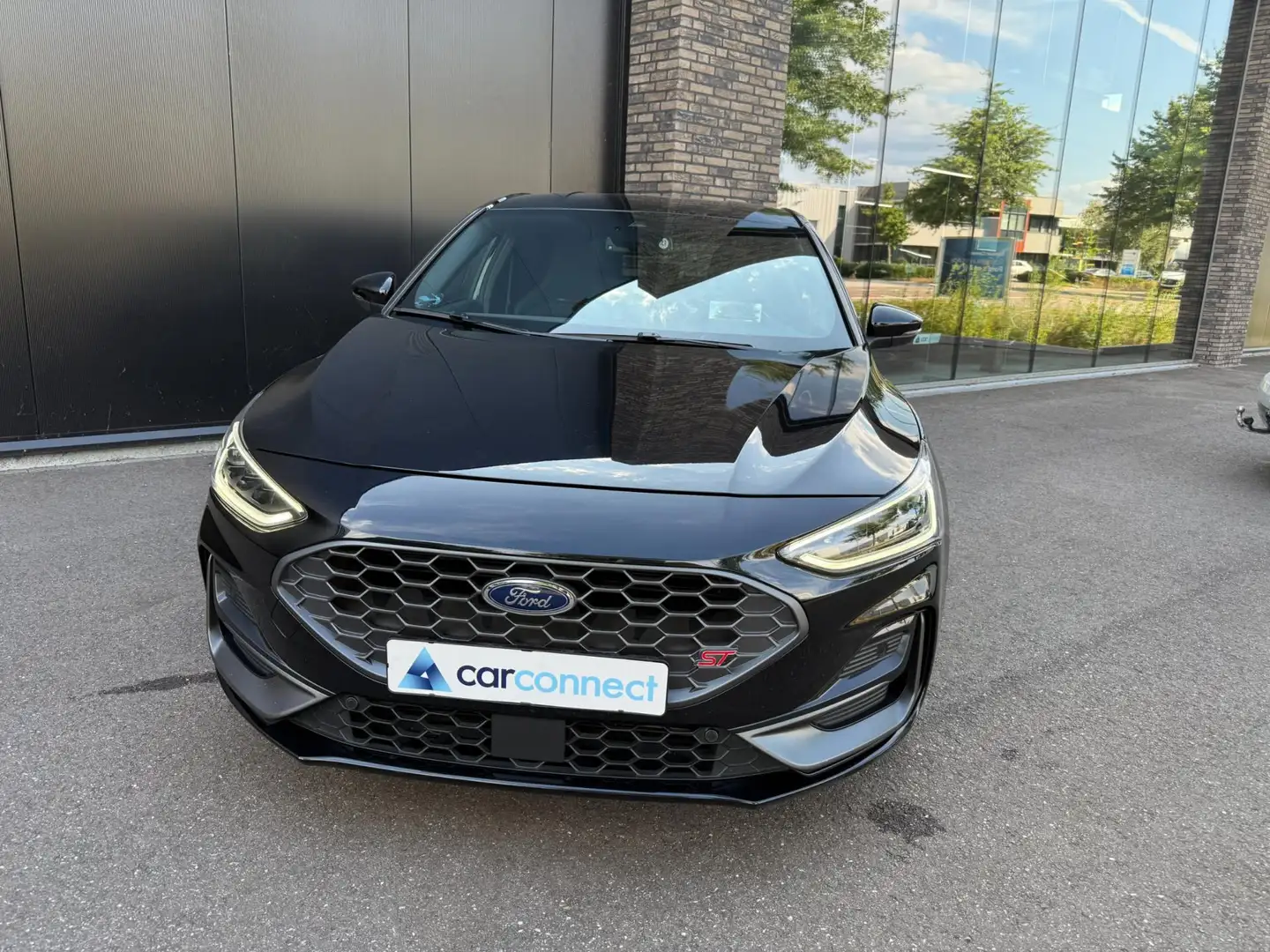 Ford Focus 2.3 Eco 280pk ST-X Navi groot, Winter Pack, Perfor Zwart - 2