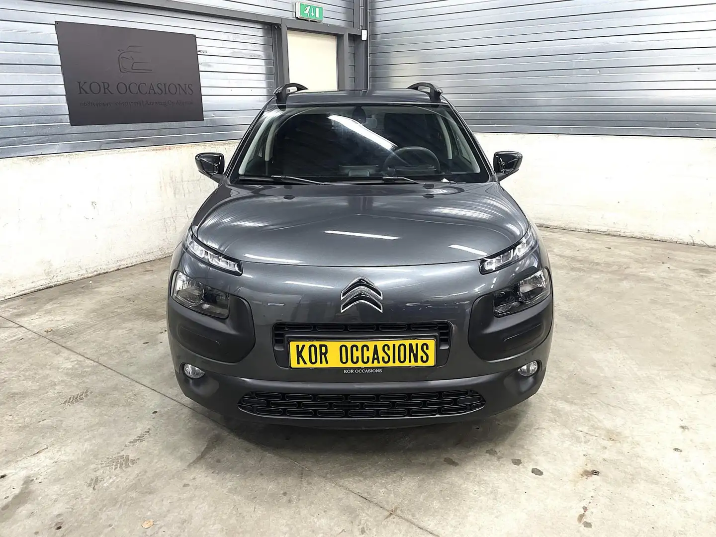 Citroen C4 Cactus 1.2 VTI Shine 2e eigenaar navi distributieriem ver Grijs - 2